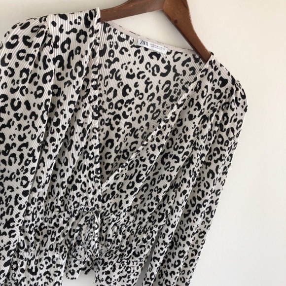 ZARA Leopard Print Micro Pleat Top - Picture 9 of 11